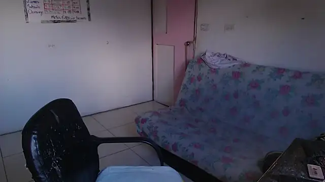 girl milk2 online show from November 2025 03:00:01 PM