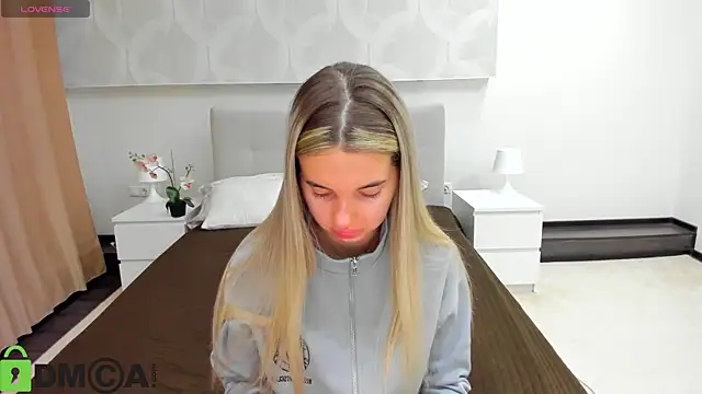 Donna Evans online show from April 2026 11:47:02 PM