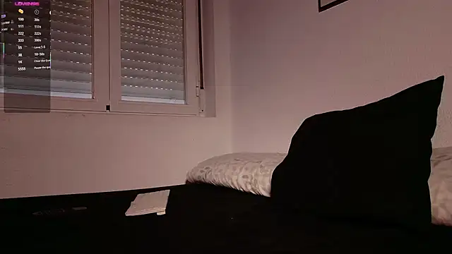 mrj99219 online show from April 2026 06:06:01 AM