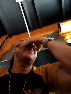 will1980 online show from February 2026 12:10:01 PM