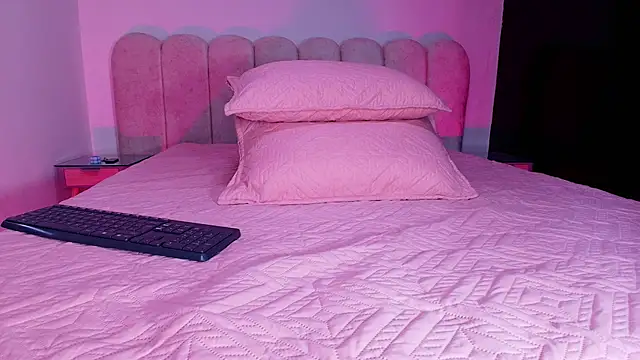 lucyy gray online show from November 2025 03:09:02 AM