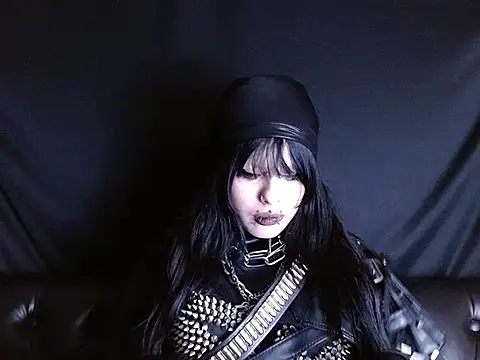 Snapshot of XXIOUX chatting on October 2025 12:19:02 PM XXIOUX online show from October 2025 12:19:02 PM