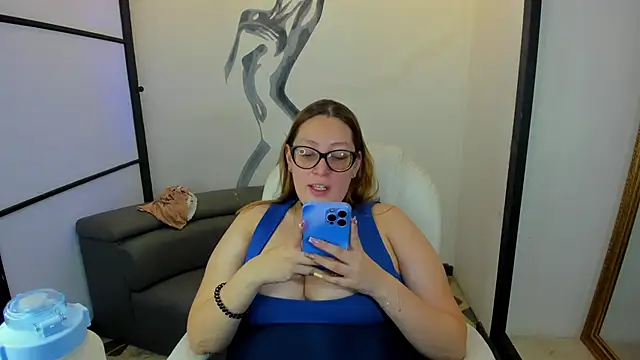 Snapshot of NiickyJones chatting on January 2025 01:04:02 AM NiickyJones online show from January 2025 01:04:02 AM