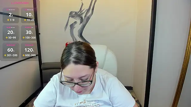 Snapshot of NiickyJones chatting on February 2025 10:29:02 PM NiickyJones online show from February 2025 10:29:02 PM