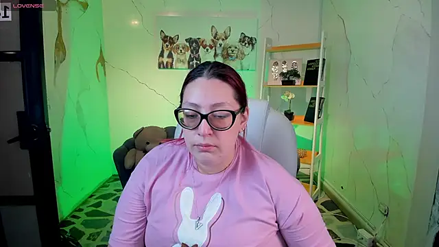 Snapshot of NiickyJones chatting on November 2025 05:41:01 PM NiickyJones online show from November 2025 05:41:01 PM