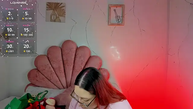 NiickyJones online show from March 2026 04:20:01 AM