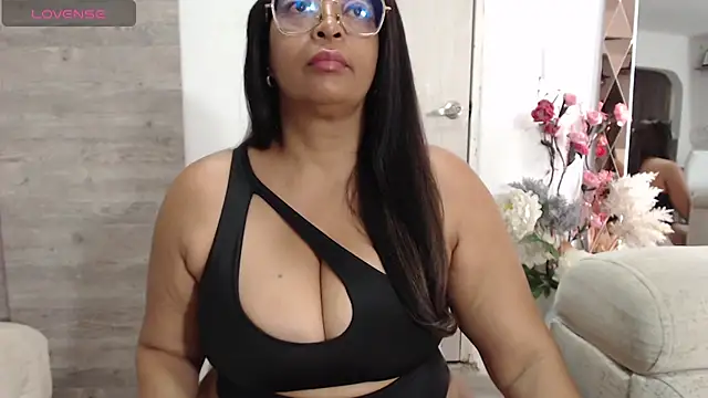 AmbarSofhia online show from July 2026 08:57:02 PM