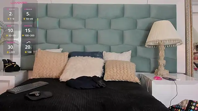 MiaMancini online show from March 2026 11:59:02 AM