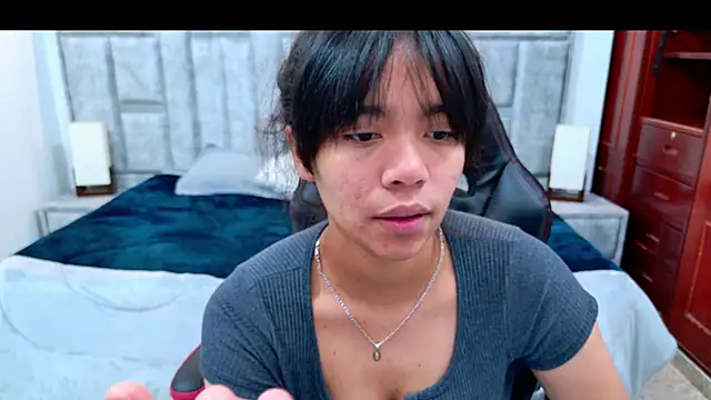 laureentt  online show from February 2026 03:10:01 AM