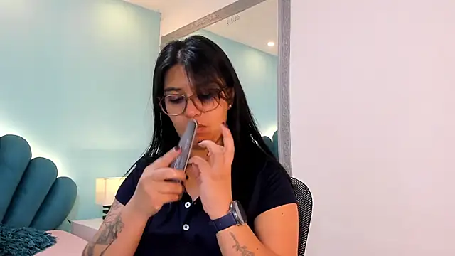 sharlott18 online show from December 2025 10:02:01 AM