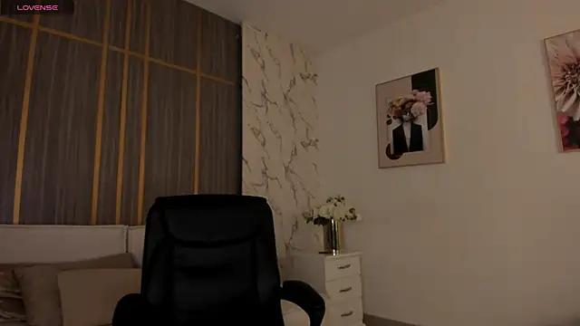 IsabellaAllen online show from October 2025 09:48:02 PM