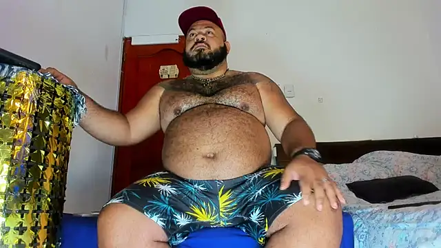 Snapshot of Latino_bigcock chatting on April 2026 05:13:02 PM Latino bigcock online show from April 2026 05:13:02 PM