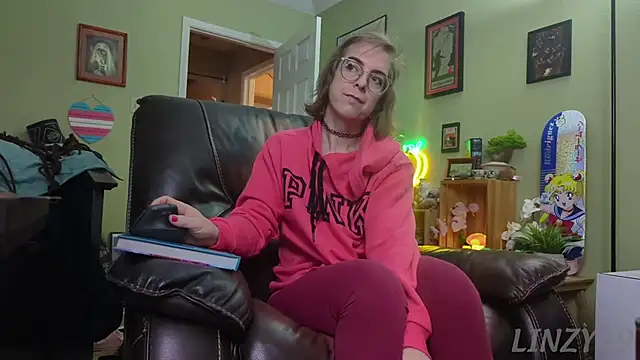 Linzy 19 online show from January 2025 03:32:02 PM