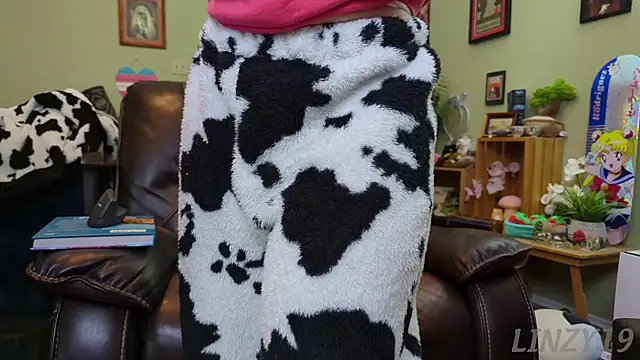 Linzy 19 online show from January 2025 05:15:01 PM