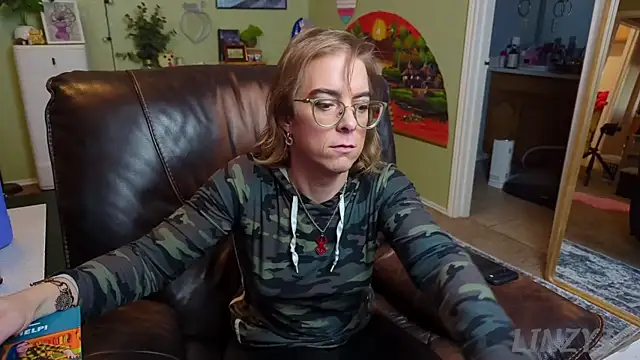 Linzy 19 online show from February 2025 12:18:01 AM