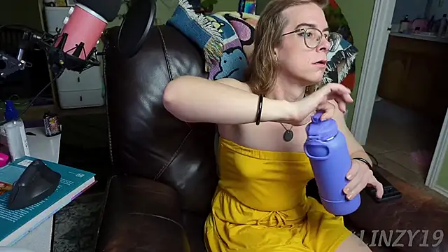 Linzy 19 online show from March 2025 12:39:02 AM