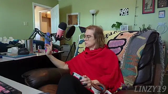 Linzy 19 online show from March 2025 07:38:01 PM