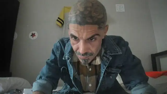 RoosterWabbit online show from November 2025 03:32:02 PM