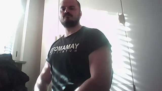 Snapshot of bussilesnar chatting on February 2026 01:40:01 PM bussilesnar online show from February 2026 01:40:01 PM