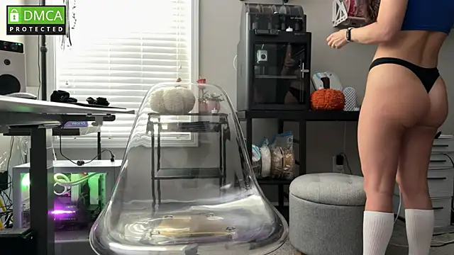 Cosmic Rose online show from November 2025 02:17:01 PM