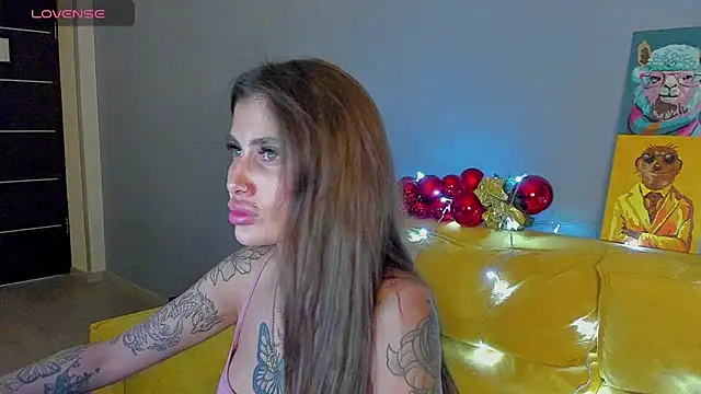 Snapshot of Patricia_Cox chatting on December 2024 09:45:02 PM Patricia Cox online show from December 2024 09:45:02 PM