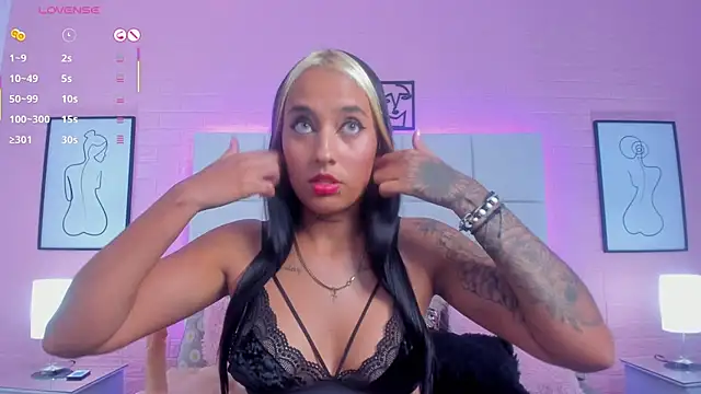 charlotte kisss online show from April 2026 06:36:02 PM