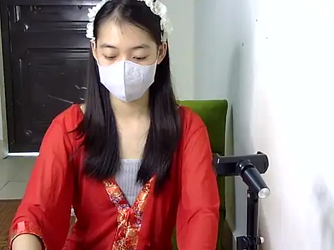 Snapshot of DA-EUN chatting on December 2024 06:41:02 AM DA-EUN online show from December 2024 06:41:02 AM