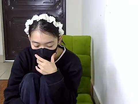 Snapshot of DA-EUN chatting on December 2024 03:27:02 AM DA-EUN online show from December 2024 03:27:02 AM
