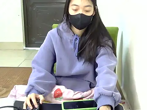 Snapshot of DA-EUN chatting on December 2024 03:15:01 AM DA-EUN online show from December 2024 03:15:01 AM