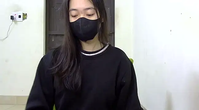 Snapshot of DA-EUN chatting on February 2025 03:01:02 AM DA-EUN online show from February 2025 03:01:02 AM