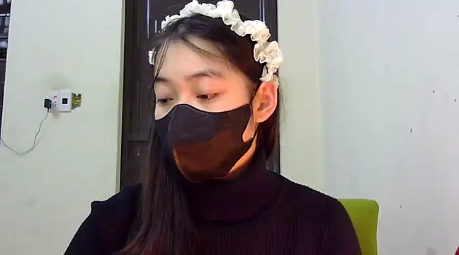 Snapshot of DA-EUN chatting on February 2025 04:24:02 AM DA-EUN online show from February 2025 04:24:02 AM