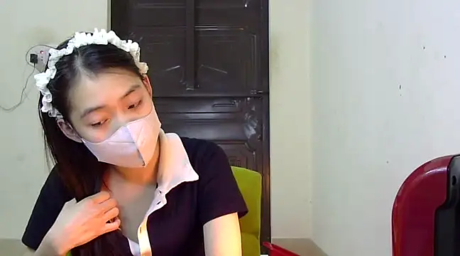 Snapshot of DA-EUN chatting on February 2025 08:31:02 AM DA-EUN online show from February 2025 08:31:02 AM