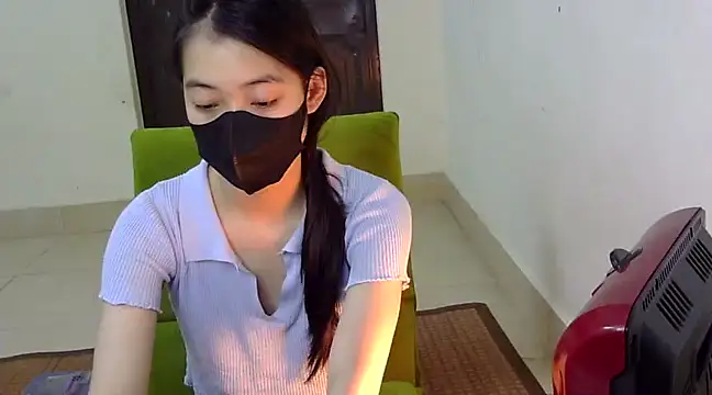 Snapshot of DA-EUN chatting on March 2025 03:33:02 AM DA-EUN online show from March 2025 03:33:02 AM