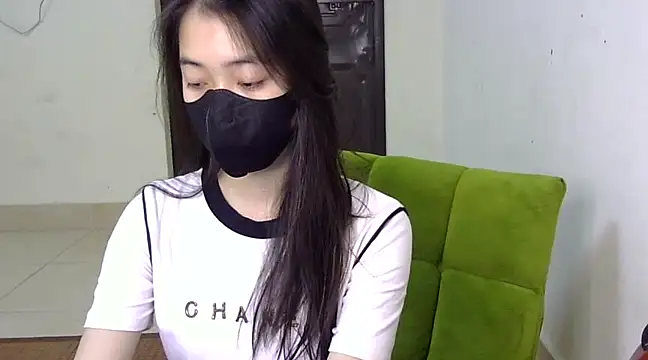 Snapshot of DA-EUN chatting on March 2025 03:04:01 AM DA-EUN online show from March 2025 03:04:01 AM
