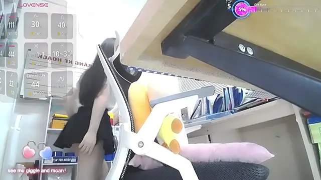 Snapshot of Ariel_Bae chatting on January 2026 03:22:02 AM Ariel Bae online show from January 2026 03:22:02 AM