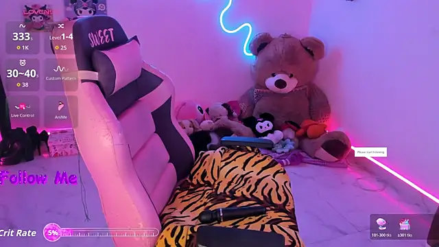 AshantiiSweet online show from November 2025 12:20:02 AM