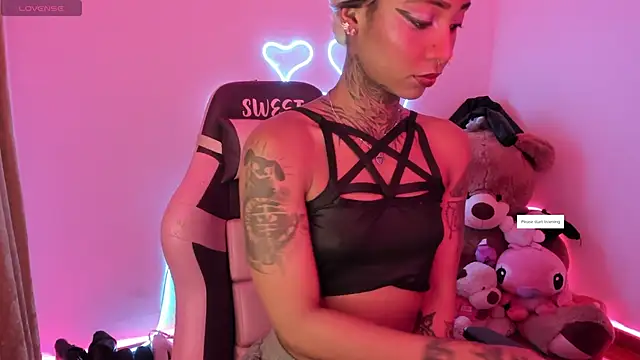 AshantiiSweet online show from February 2026 12:47:02 PM