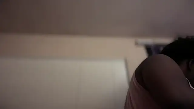 Snapshot of Yagurl__west chatting on February 2025 07:09:02 AM Yagurl west online show from February 2025 07:09:02 AM