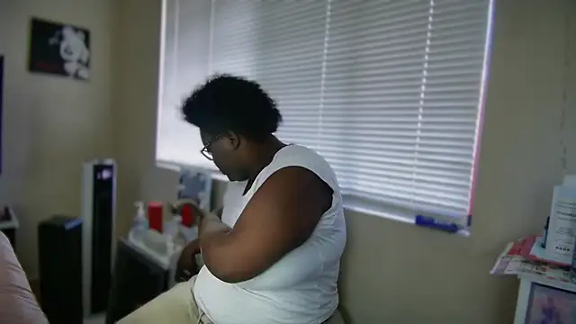 Snapshot of Yagurl__west chatting on March 2025 12:50:01 AM Yagurl west online show from March 2025 12:50:01 AM