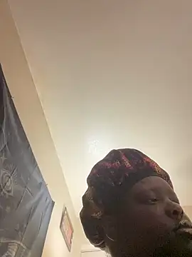 Snapshot of Yagurl__west chatting on March 2025 12:32:01 AM Yagurl west online show from March 2025 12:32:01 AM