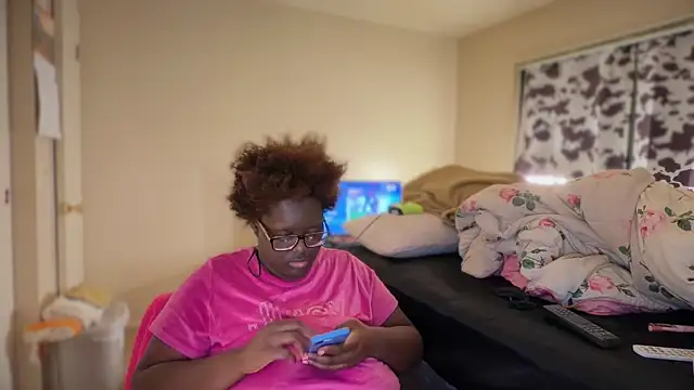 Yagurl  west online show from February 2026 03:35:01 AM