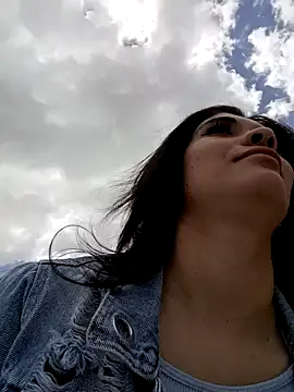 Snapshot of ambar-adaams chatting on December 2024 06:01:02 PM ambar-adaams online show from December 2024 06:01:02 PM