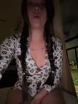 ambar-adaams online show from July 2026 12:01:01 AM