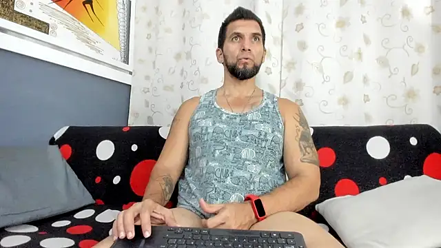 Snapshot of JULESLAKES chatting on November 2025 01:27:02 AM JULESLAKES online show from November 2025 01:27:02 AM