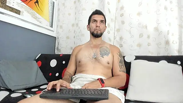 Snapshot of JULESLAKES chatting on November 2025 03:56:01 AM JULESLAKES online show from November 2025 03:56:01 AM