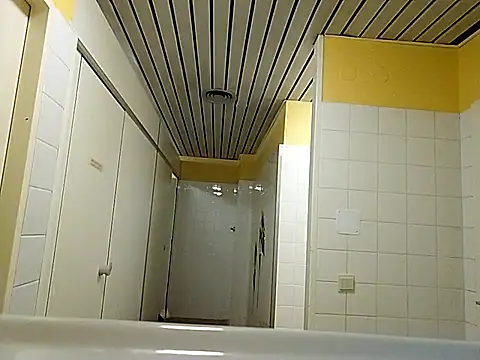 Snapshot of prolltop chatting on October 2025 12:18:02 AM prolltop online show from October 2025 12:18:02 AM