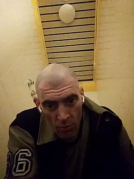 Snapshot of prolltop chatting on October 2025 01:05:01 AM prolltop online show from October 2025 01:05:01 AM