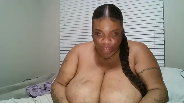 Snapshot of NaughtyHottieBBW chatting on November 2025 11:26:01 PM NaughtyHottieBBW online show from November 2025 11:26:01 PM