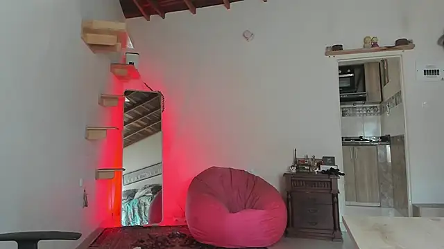 Rainbow leia online show from May 2026 07:26:02 PM