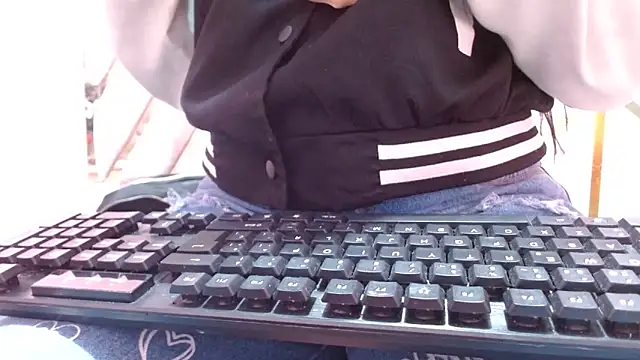 Snapshot of nadescomthxx chatting on November 2025 04:40:02 PM nadescomthxx online show from November 2025 04:40:02 PM